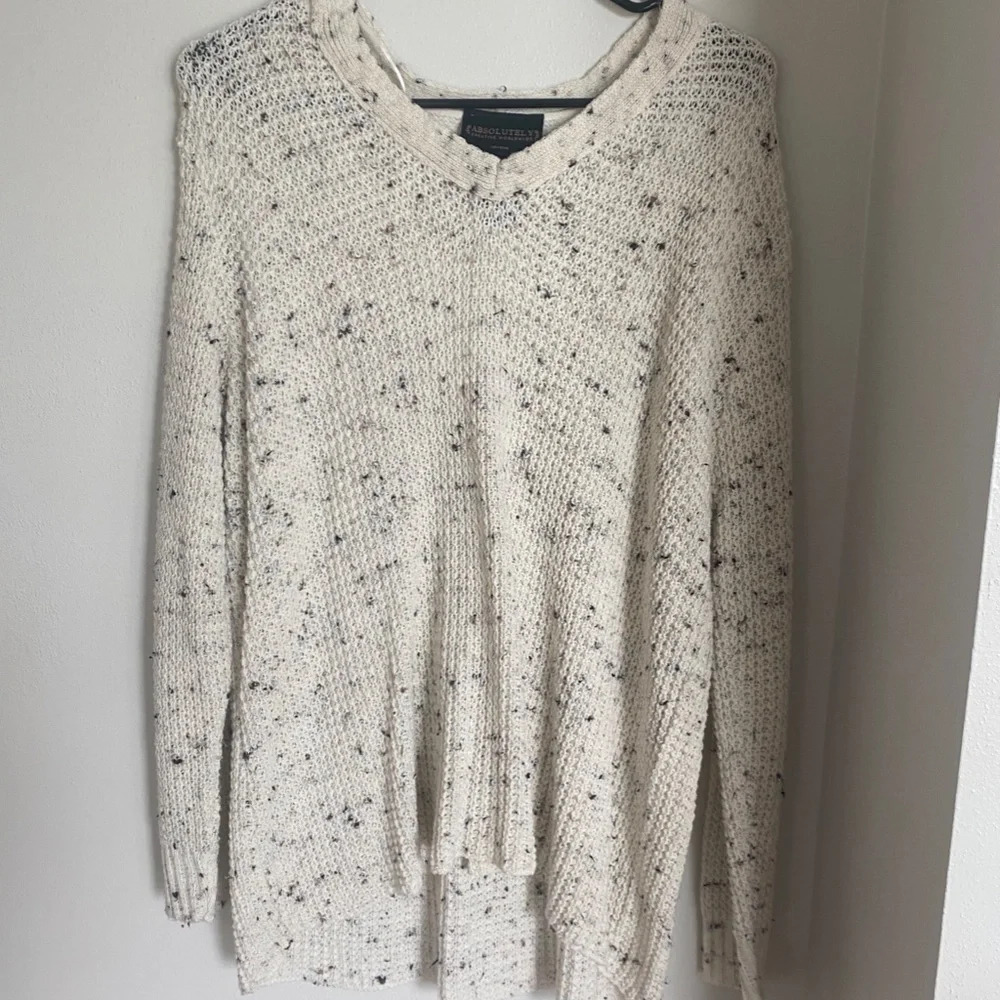 Sweater [A25] - Picture 2 of 7